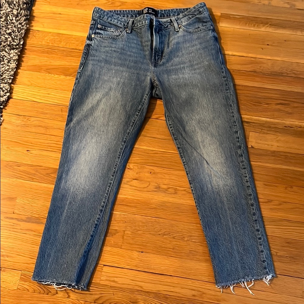LIKE NEW Blue Frayed Hem Jeans